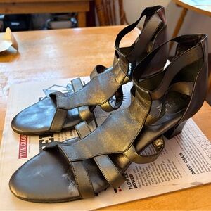 Amalfi by Rangoni 3 in heels